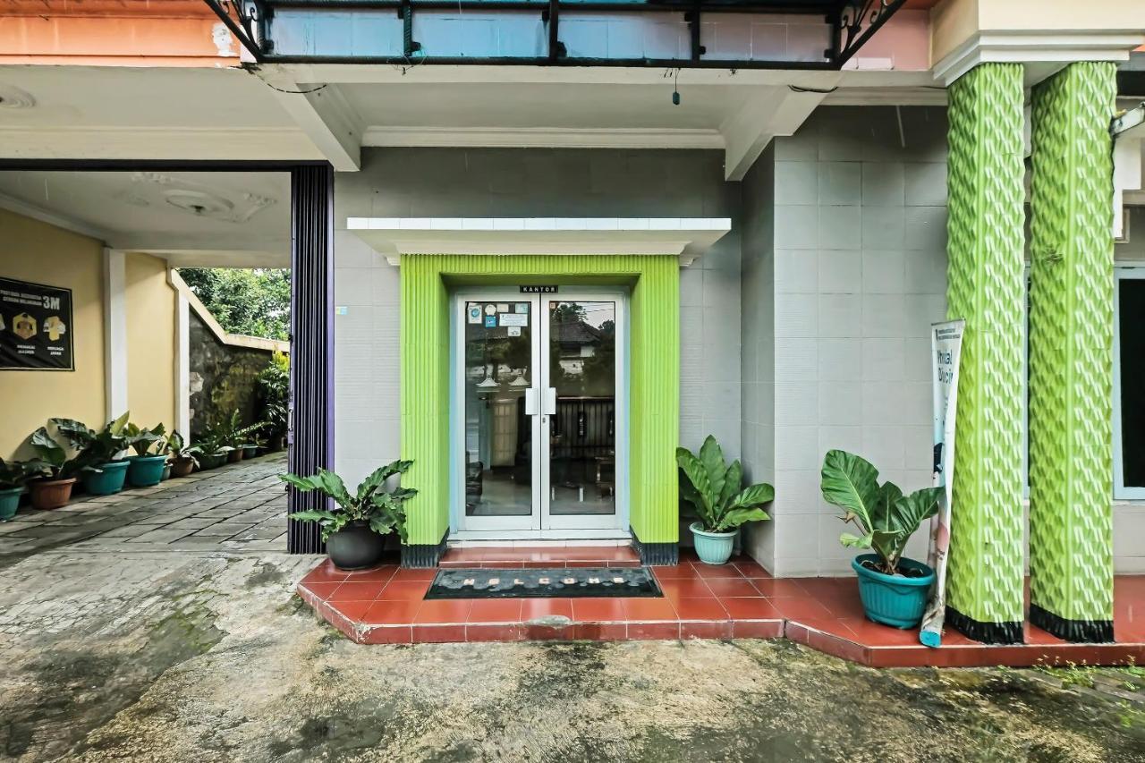 Oyo 92482 Permata 1 Hotel