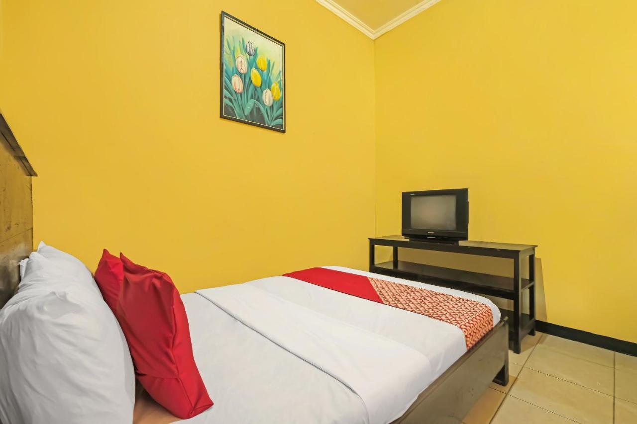Oyo 92482 Permata 1 2* Salatiga